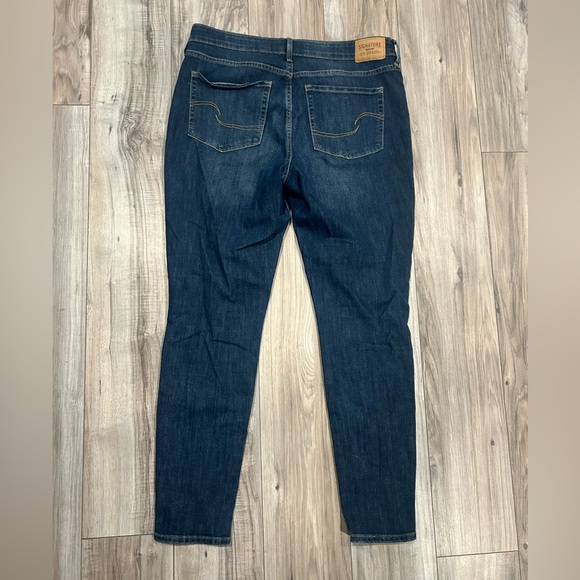 EUC Levi’s maternity women’s jeans size large - Picture 2 of 5